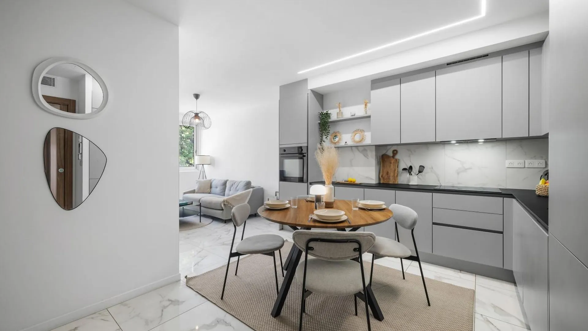 Nice - Mordern Apartment Sea Close 0*,  France