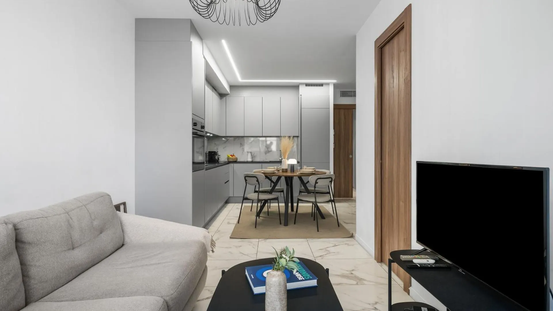 Nice - Mordern Apartment Sea Close 0*,  France